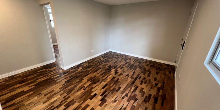 APTO 121 SALA CORREDOR